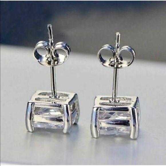 Princess cut pure Silver Swarovski earrings - Picture 2 of 6